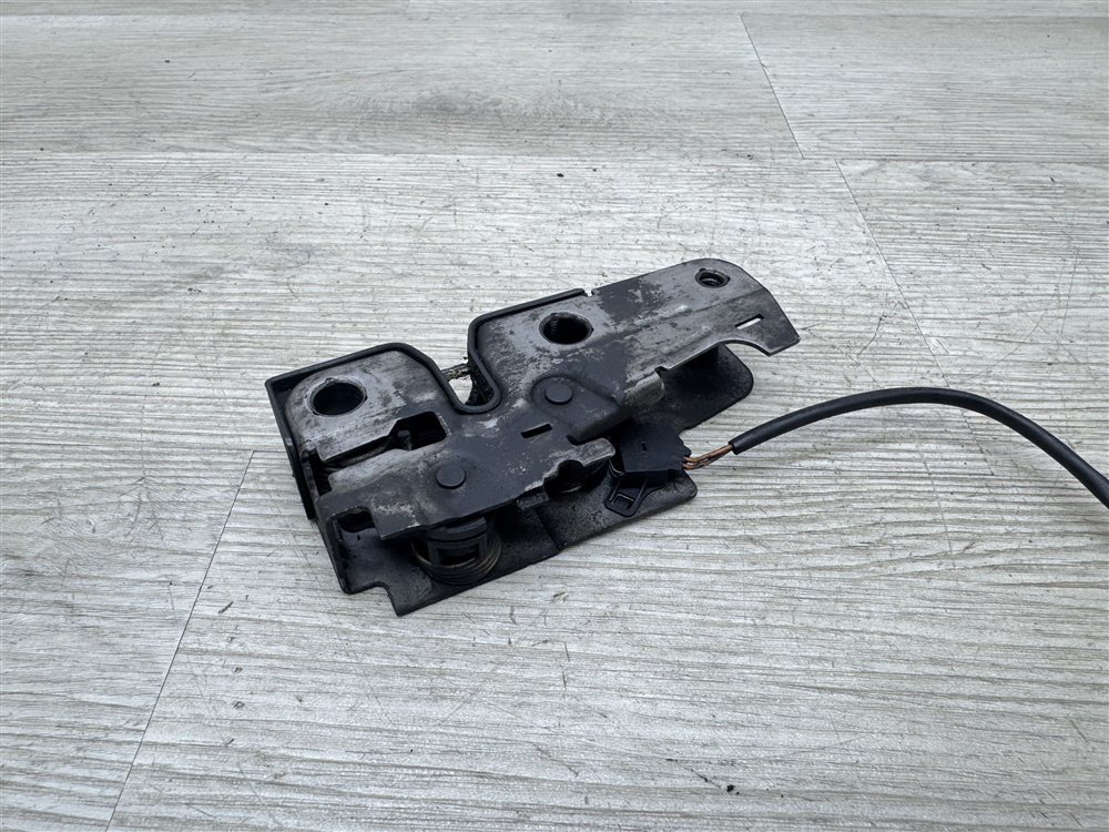 Замок капота, 1500 рублей, Севастополь