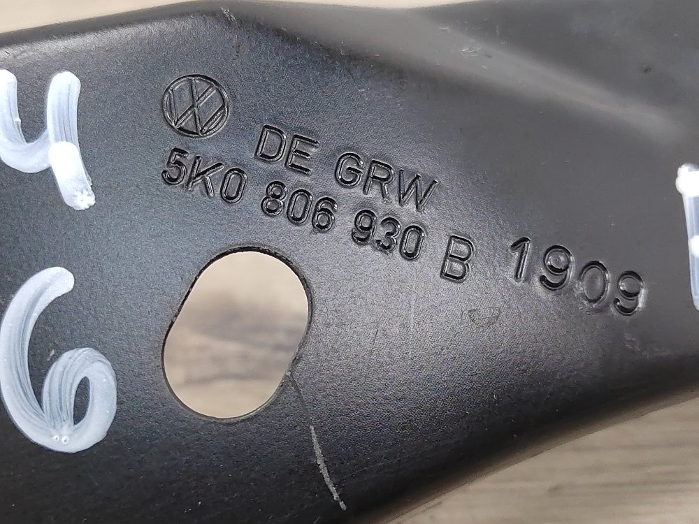 Кронштейн фары, 1000 рублей, Москва