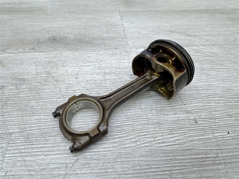 Поршень двигателя, 2500 рублей, Севастополь