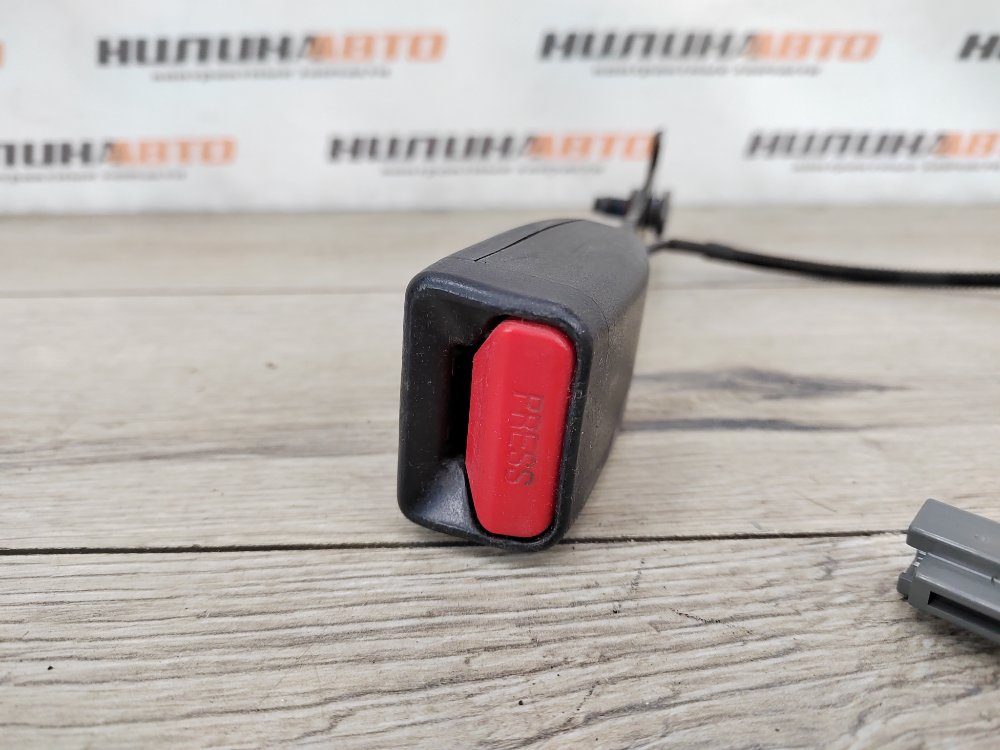 Замок ремня безопасности, 1000 рублей, Москва