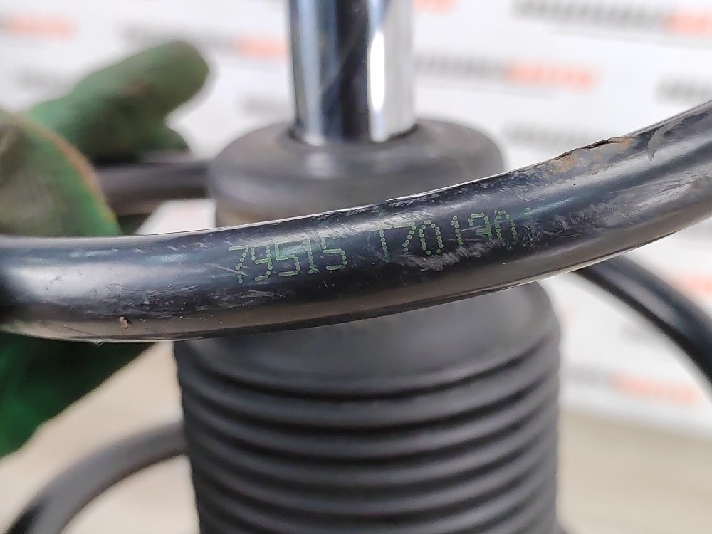 Амортизатор, 2000 рублей, Москва