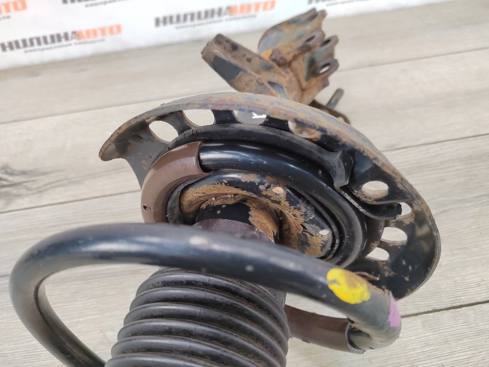 Амортизатор, 2000 рублей, Москва