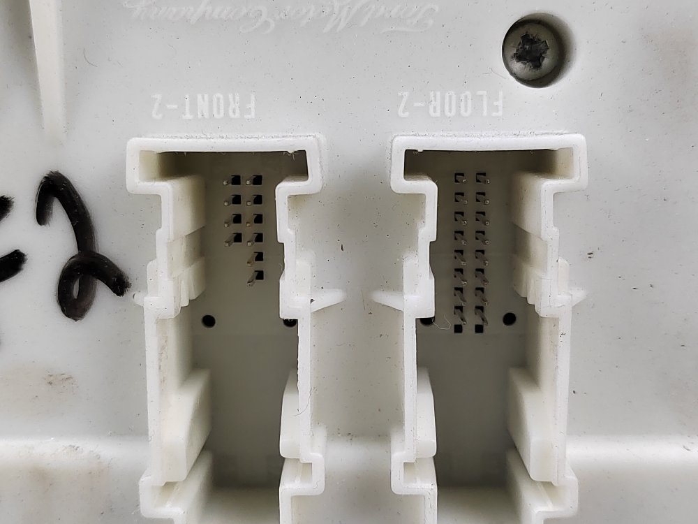 Блок предохранителей салон, 1000 рублей, Москва