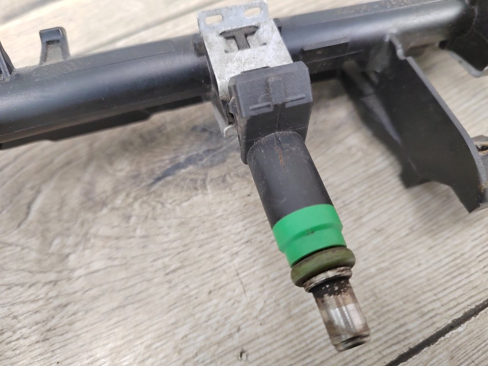 Рампа топливная, 2000 рублей, Москва