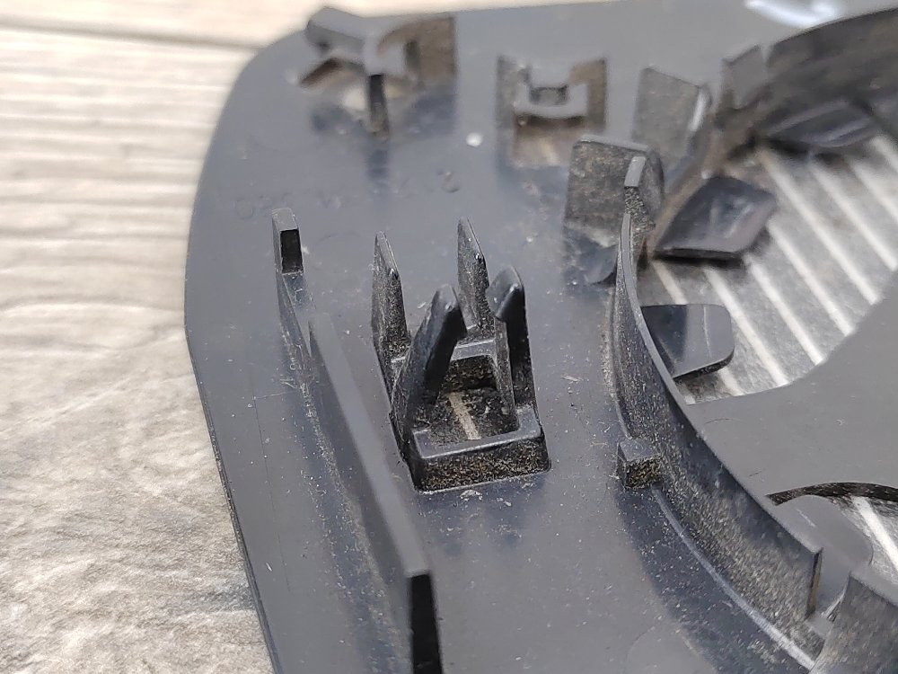 Зеркальный элемент, 800 рублей, Москва