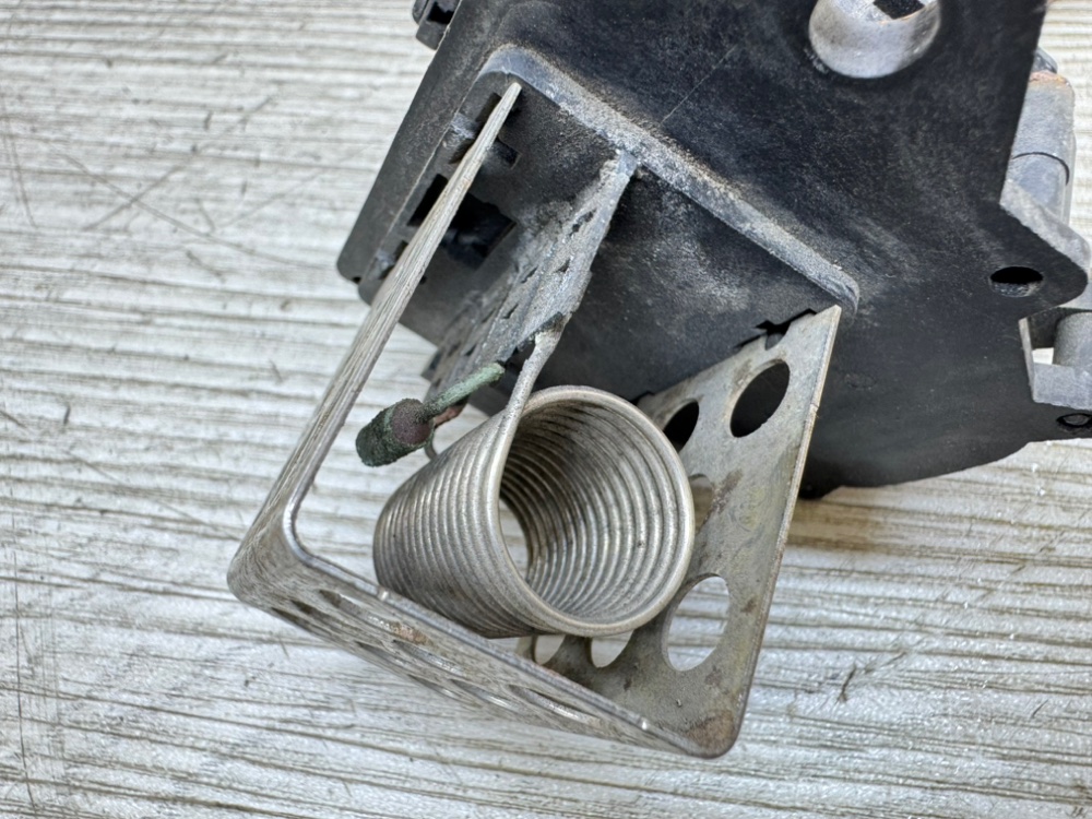 Резистор вентилятора охлаждения, 1000 рублей, Севастополь