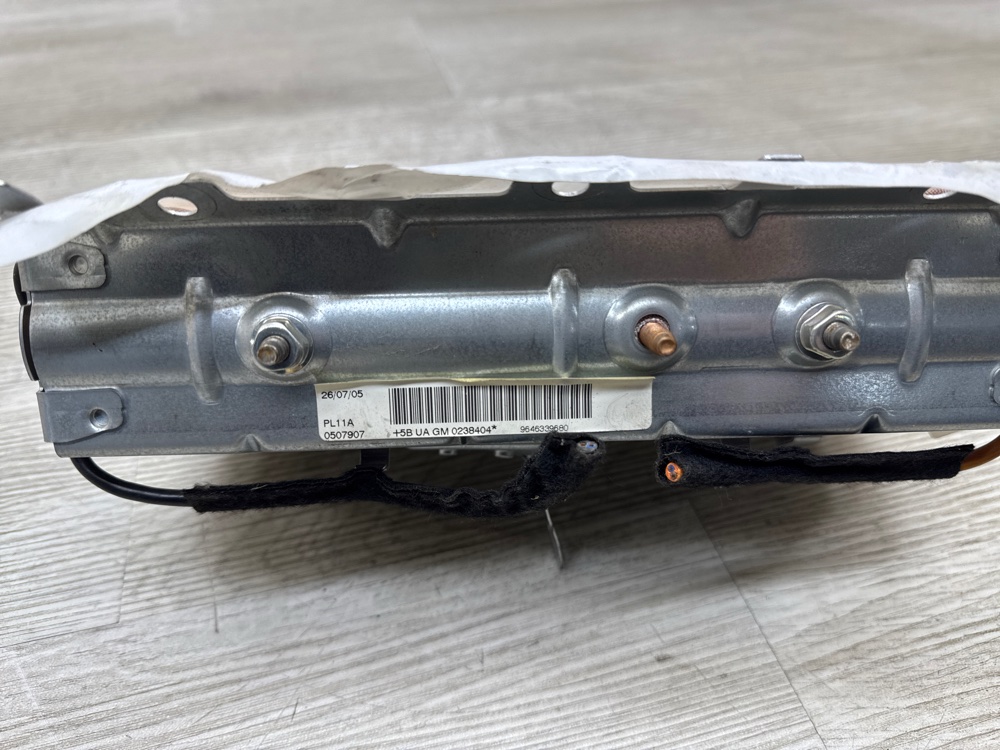 Подушка безопасности в торпедо, 1500 рублей, Севастополь