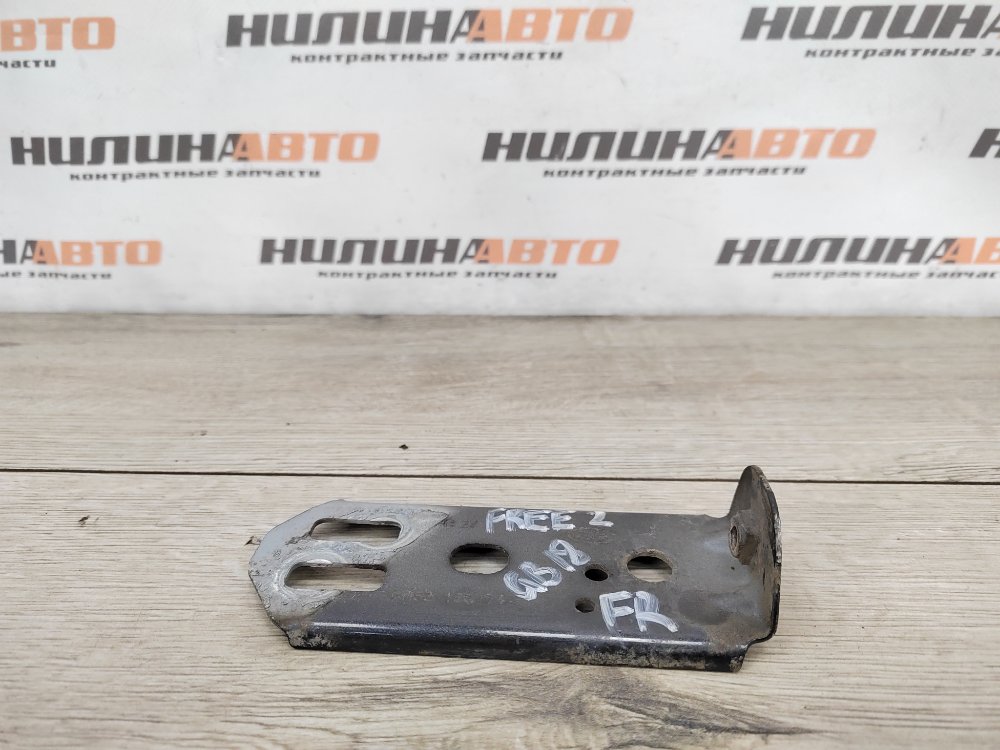 Кронштейн крыла, 1000 рублей, Москва