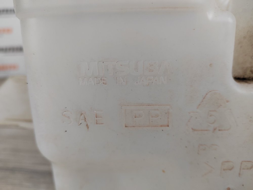 Бачок омывателя, 1000 рублей, Москва