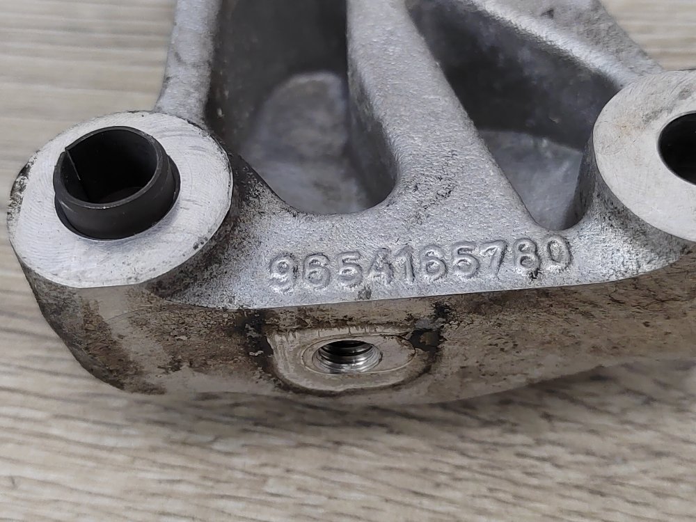 Кронштейн двигателя, 400 рублей, Москва