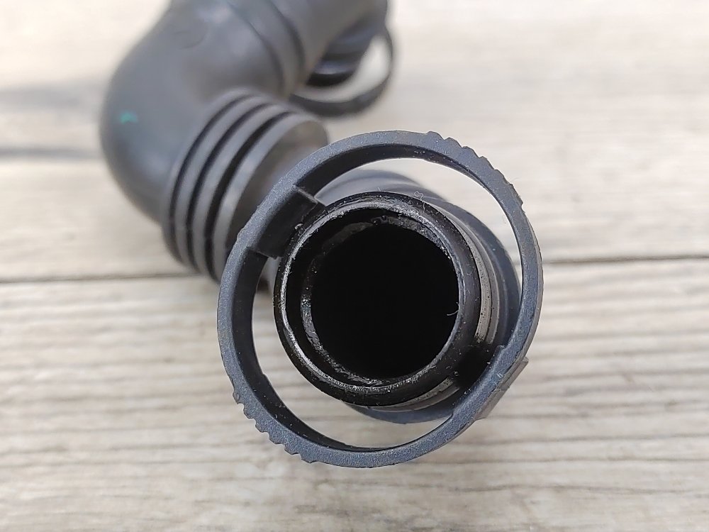 Патрубок картерных газов, 1000 рублей, Москва