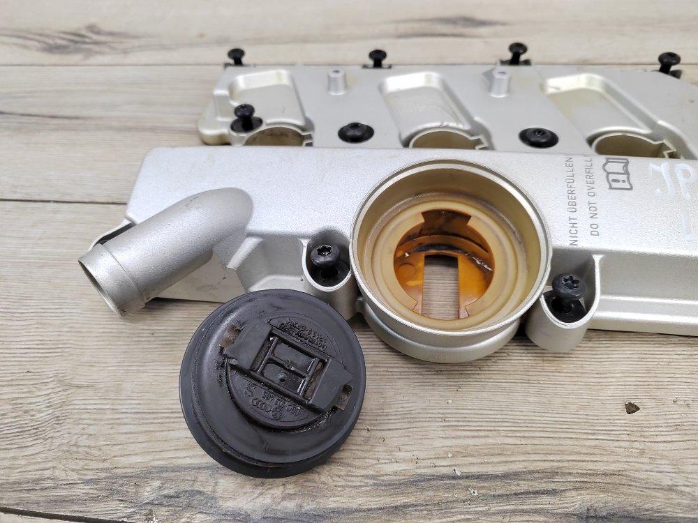 Крышка клапанная, 1300 рублей, Москва