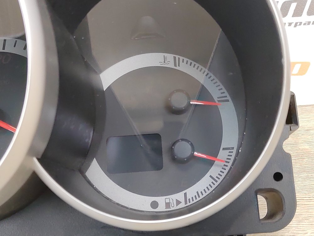 Панель приборов, 2000 рублей, Москва