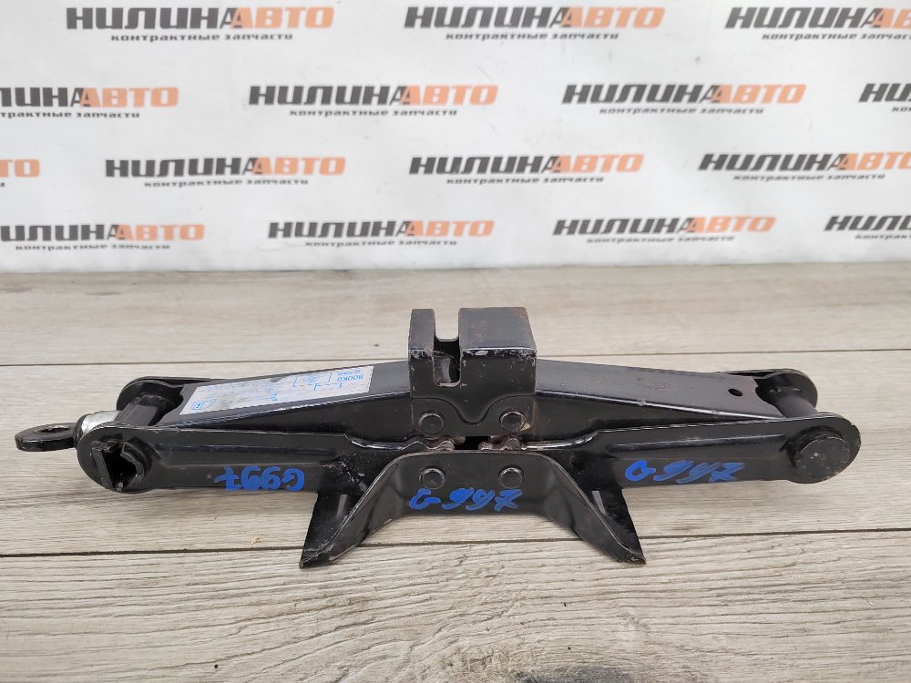 Домкрат, 2000 рублей, Москва