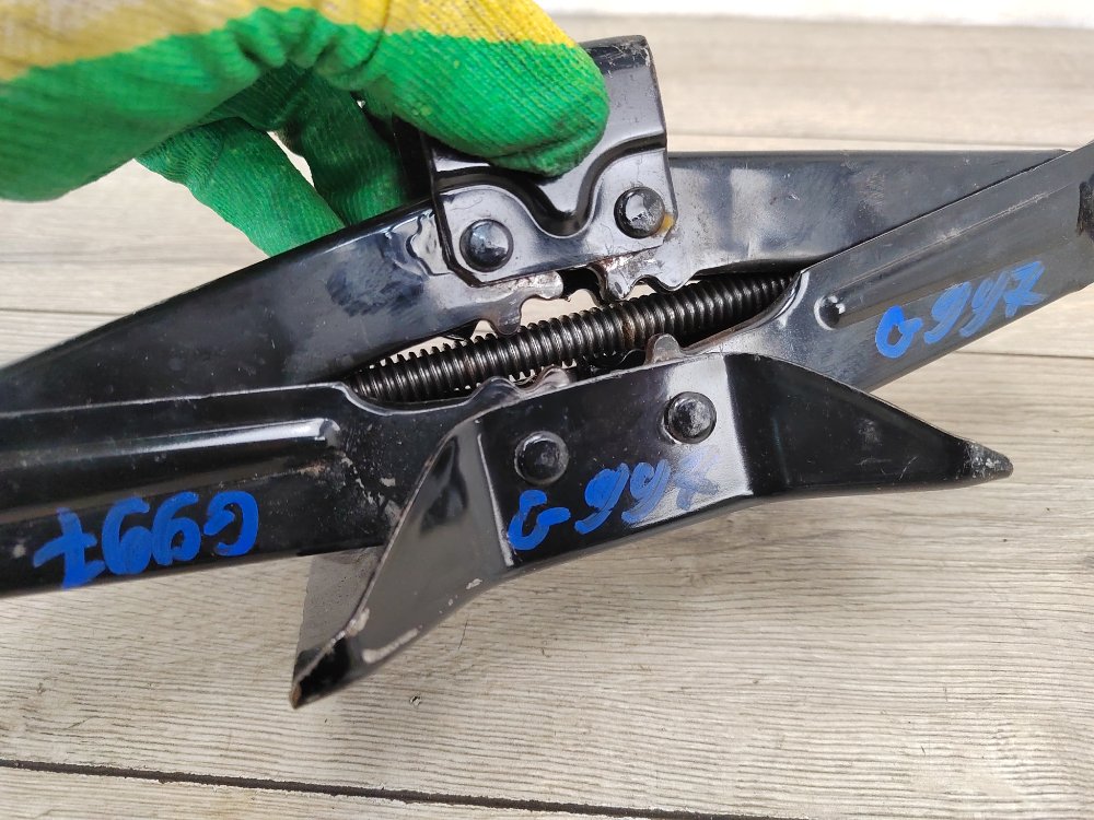 Домкрат, 2000 рублей, Москва