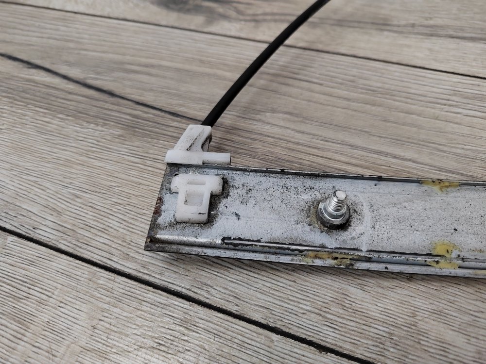 Стеклоподъемник, 1000 рублей, Москва