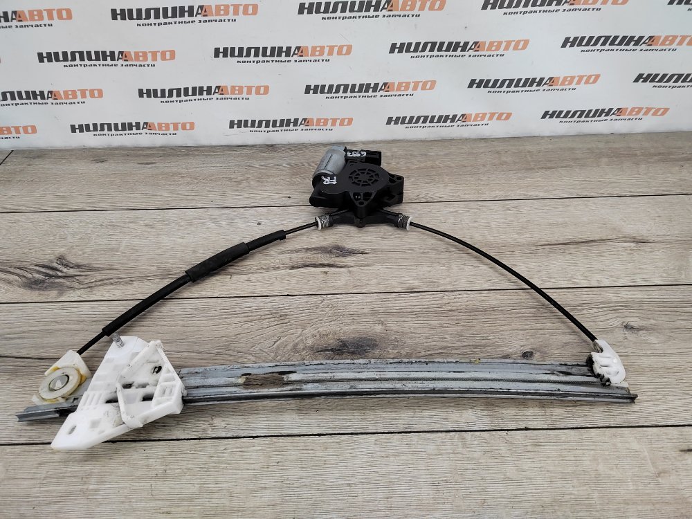 Стеклоподъемник, 1000 рублей, Москва