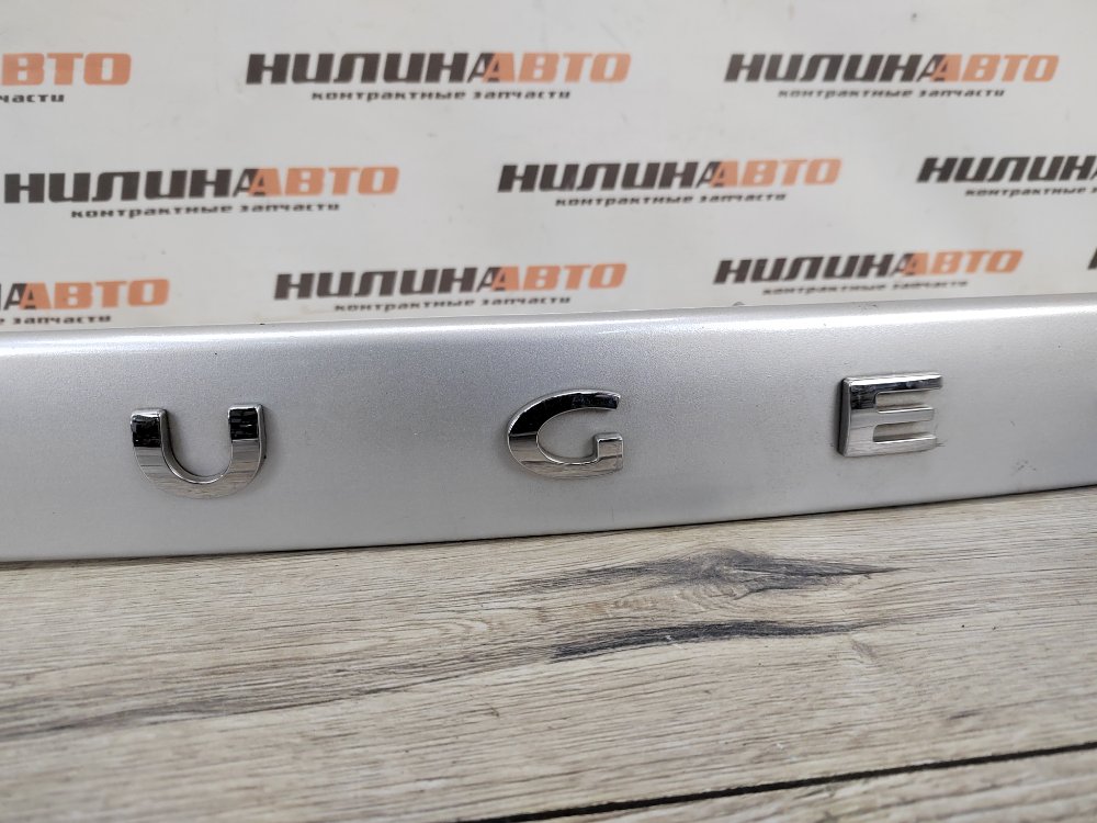 Накладка крышки багажника, 1500 рублей, Москва