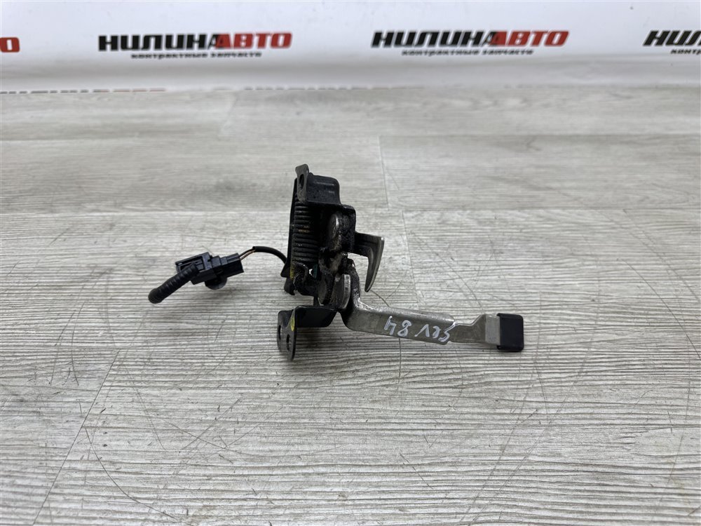 Замок капота, 2000 рублей, Севастополь