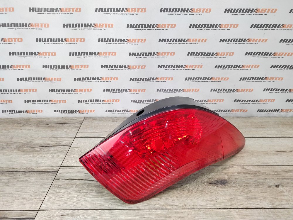 Фонарь в крыло, 3000 рублей, Москва