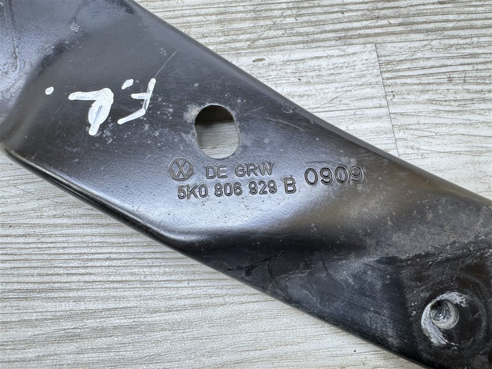 Кронштейн фары, 2500 рублей, Севастополь