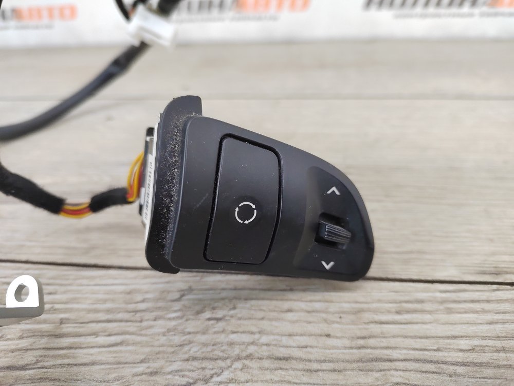 Кнопки на руль, 1000 рублей, Москва