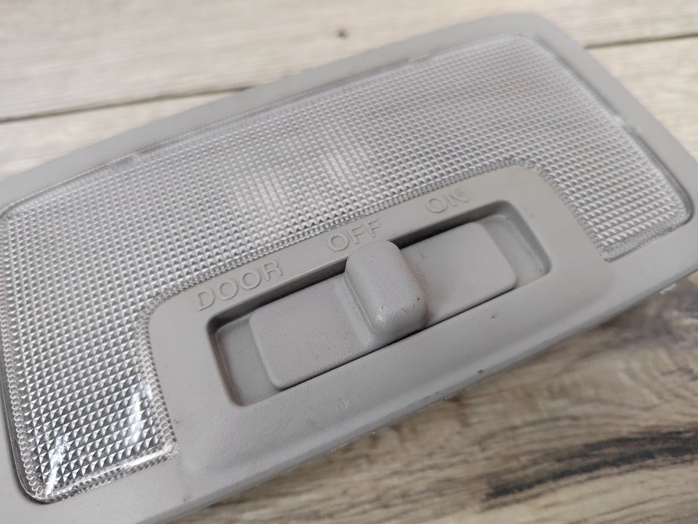 Плафон салона, 1000 рублей, Москва