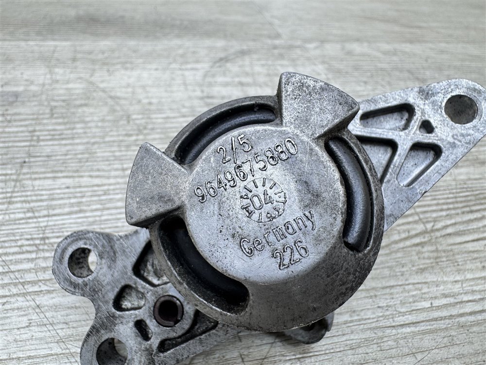 Натяжитель приводного ремня, 1000 рублей, Севастополь