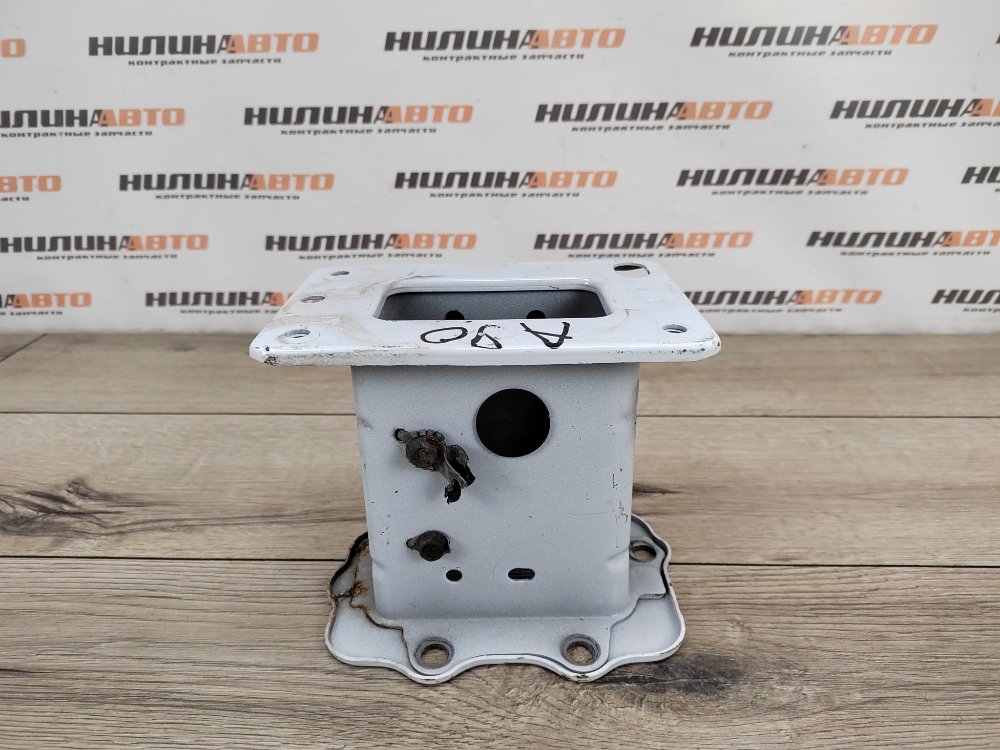 Кронштейн усилителя бампера, 1400 рублей, Москва