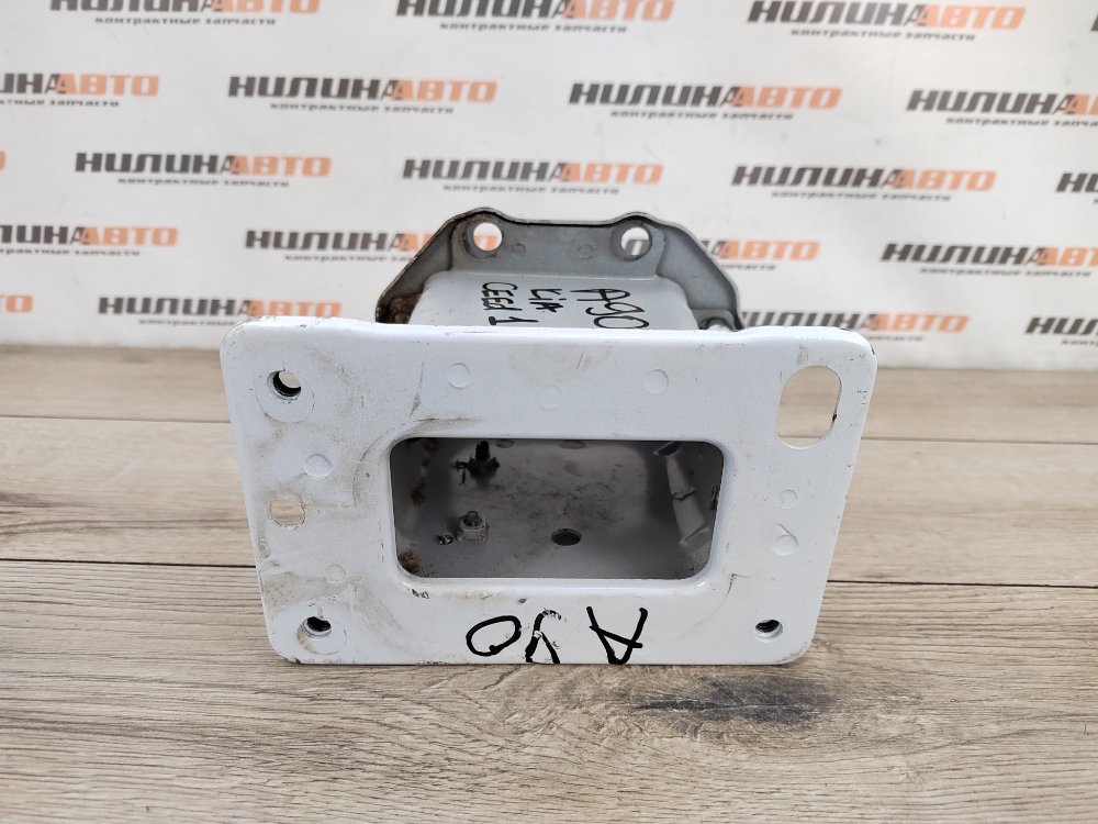 Кронштейн усилителя бампера, 1400 рублей, Москва