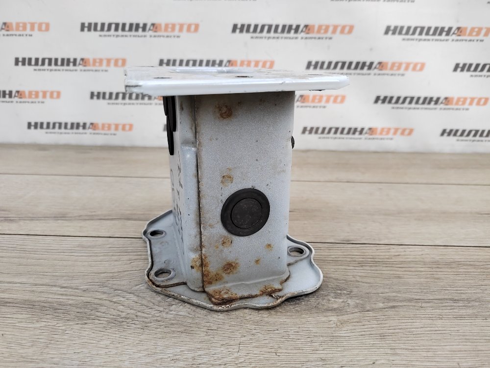 Кронштейн усилителя бампера, 1400 рублей, Москва