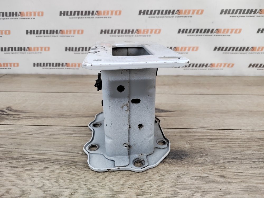 Кронштейн усилителя бампера, 1400 рублей, Москва