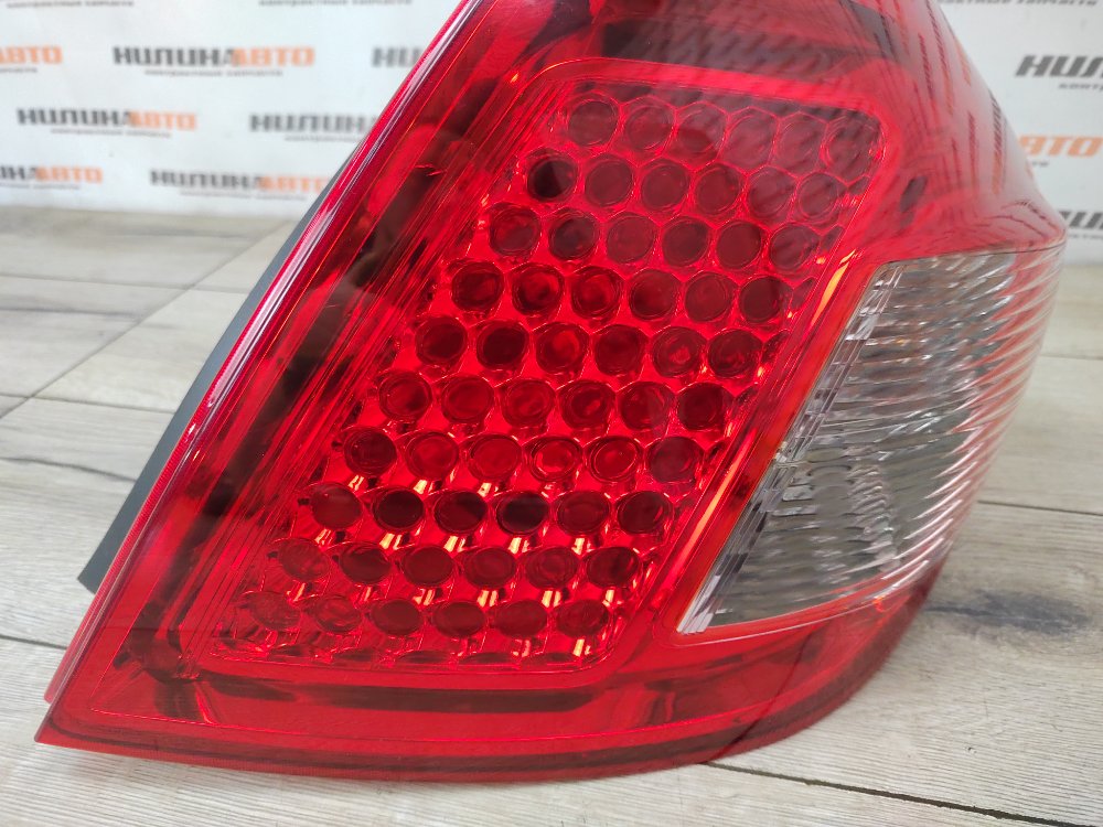 Фонарь в крыло, 6900 рублей, Москва