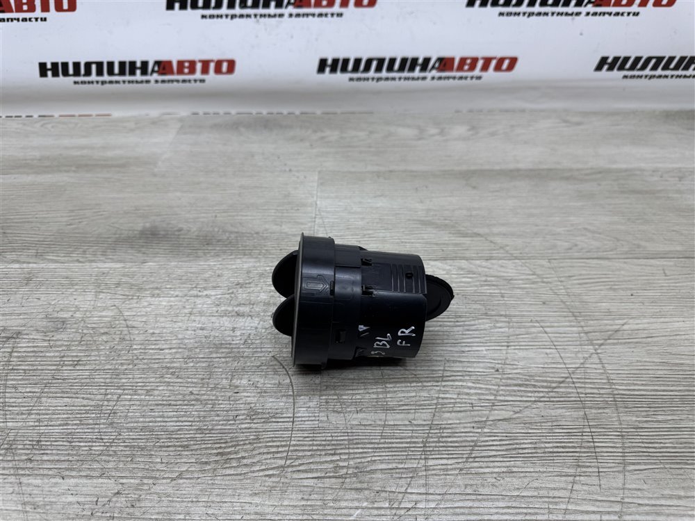 Дефлектор в торпедо, 1000 рублей, Севастополь