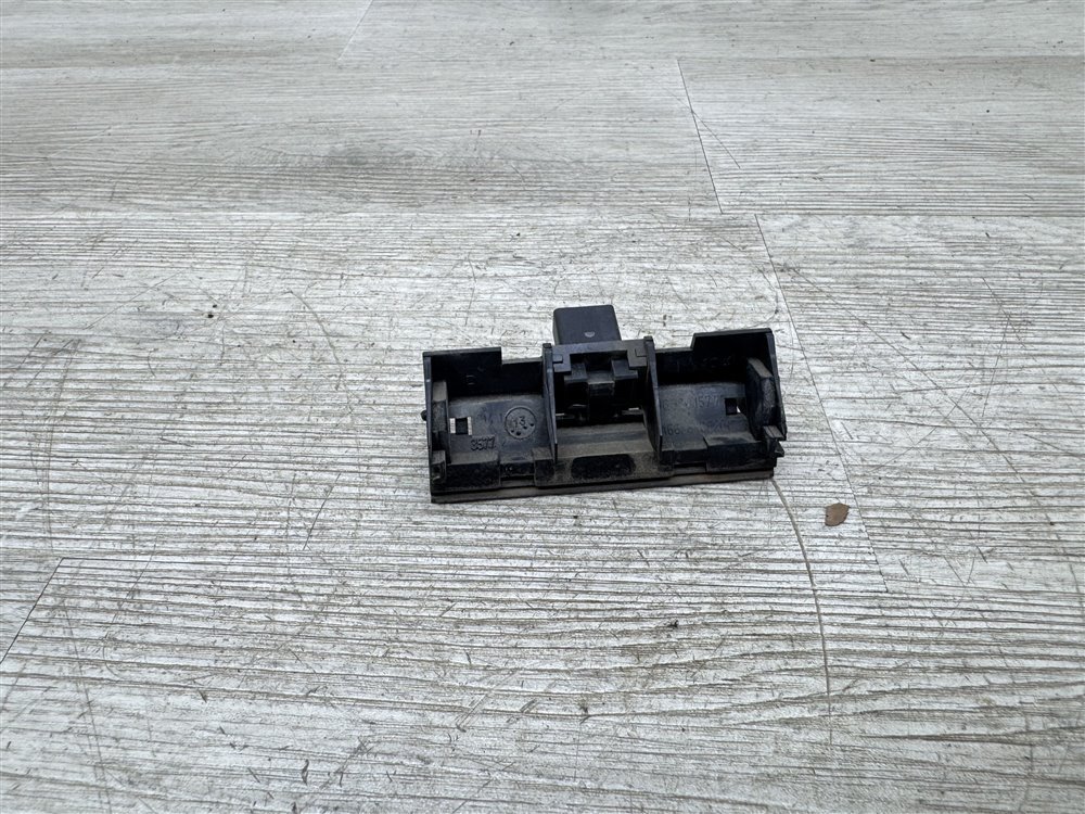 Кнопка открывания багажника, 2000 рублей, Севастополь