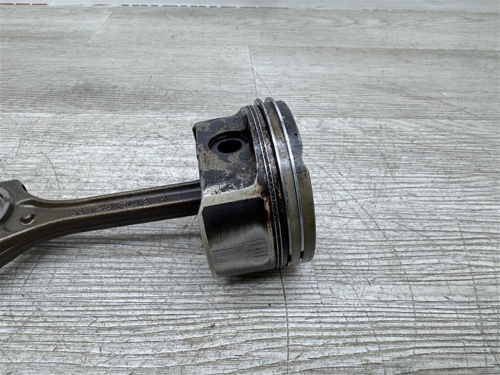 Поршень двигателя, 2000 рублей, Севастополь