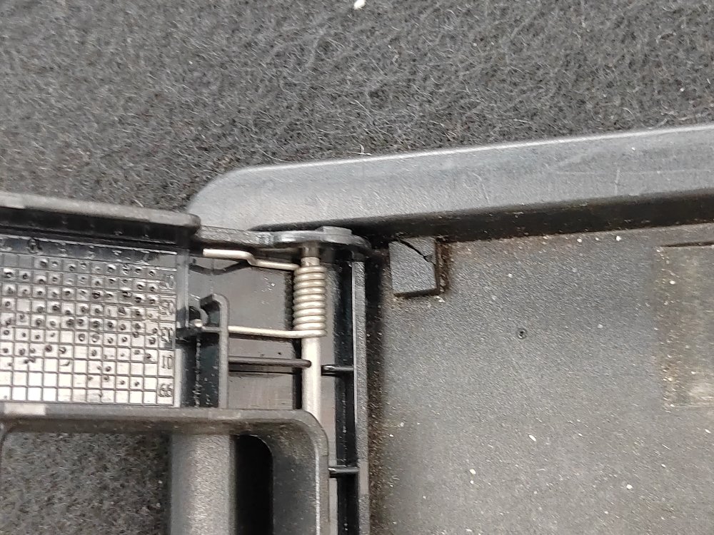 Пол багажника, 2000 рублей, Москва