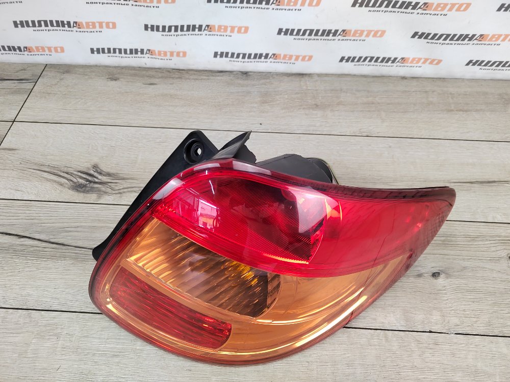 Фонарь в крыло, 7500 рублей, Москва