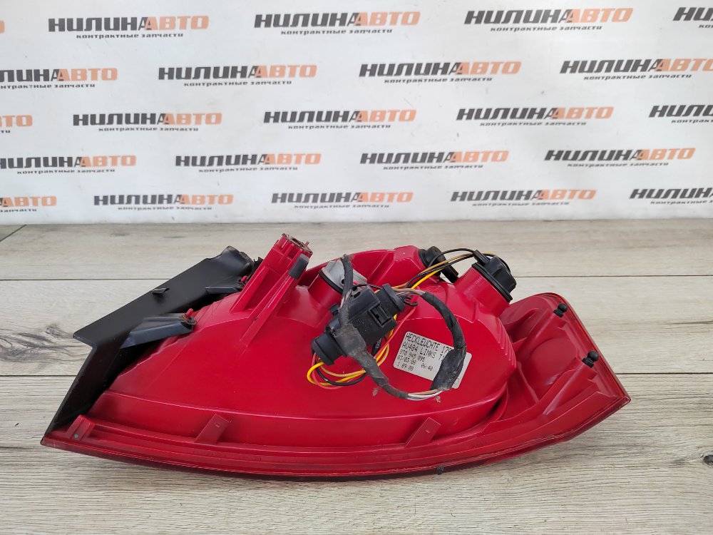 Фонарь в крыло, 2000 рублей, Москва