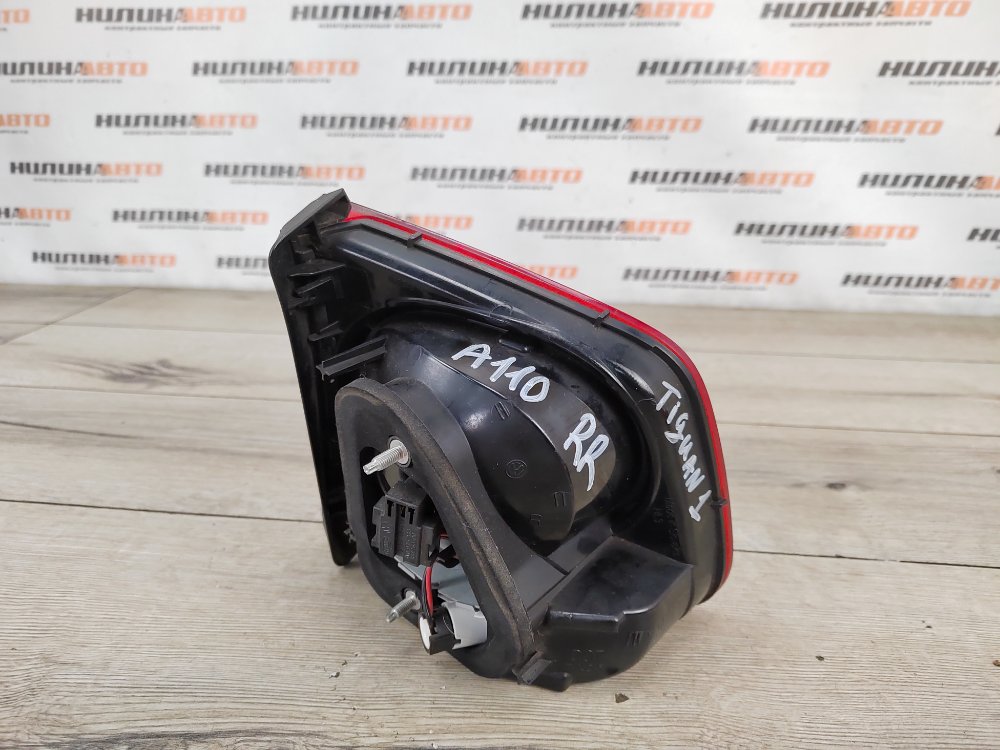 Фонарь в крышку багажника, 2500 рублей, Москва