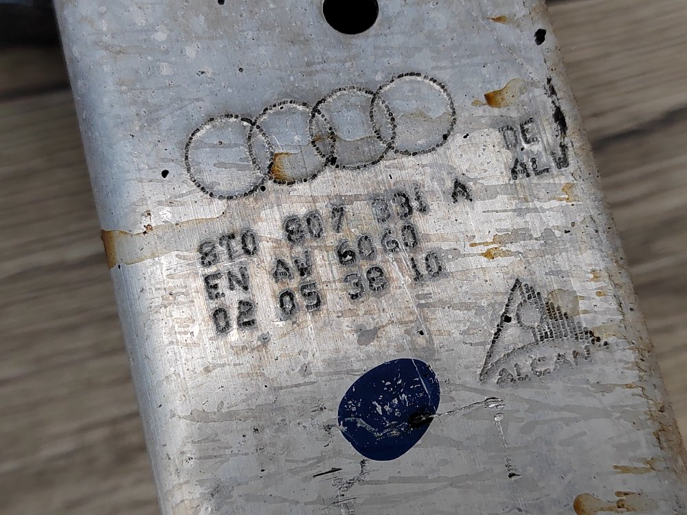 Усилитель бампера, 2000 рублей, Москва