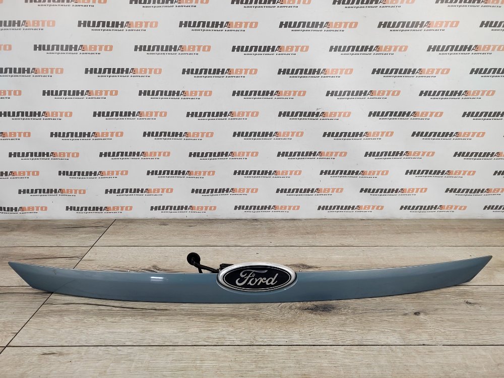 Накладка крышки багажника, 2000 рублей, Москва