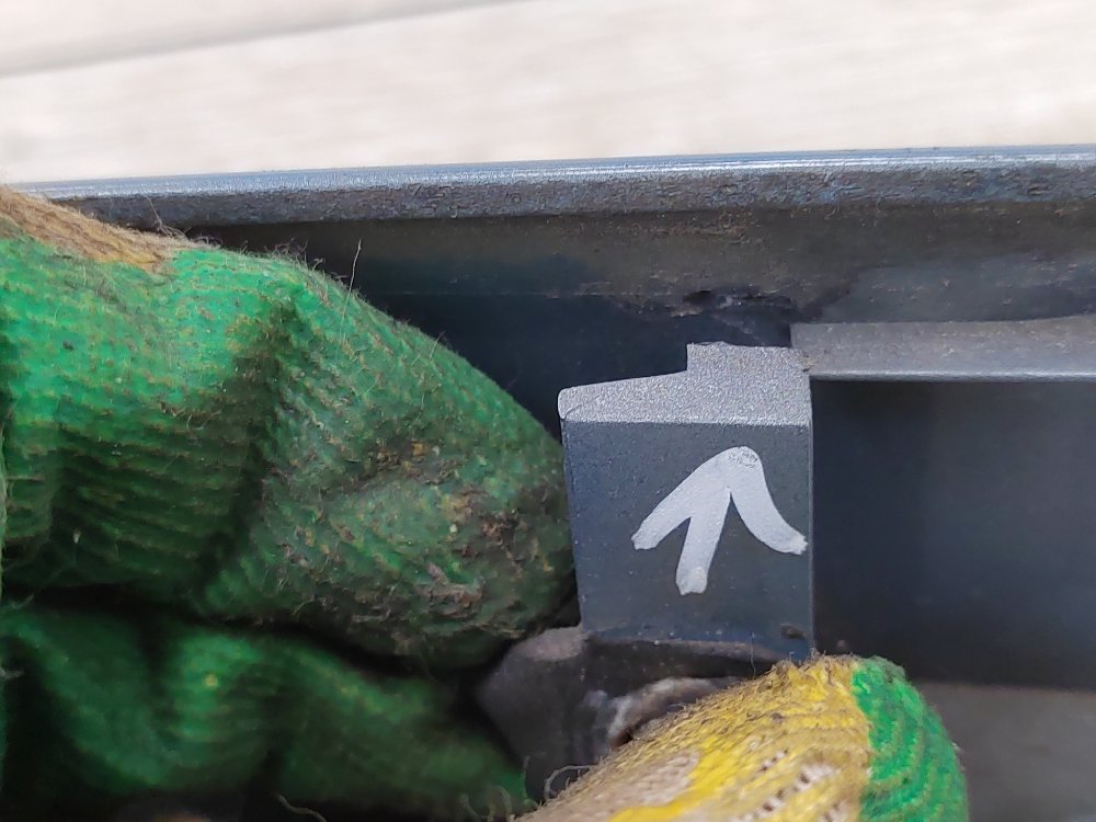 Накладка крышки багажника, 2000 рублей, Москва