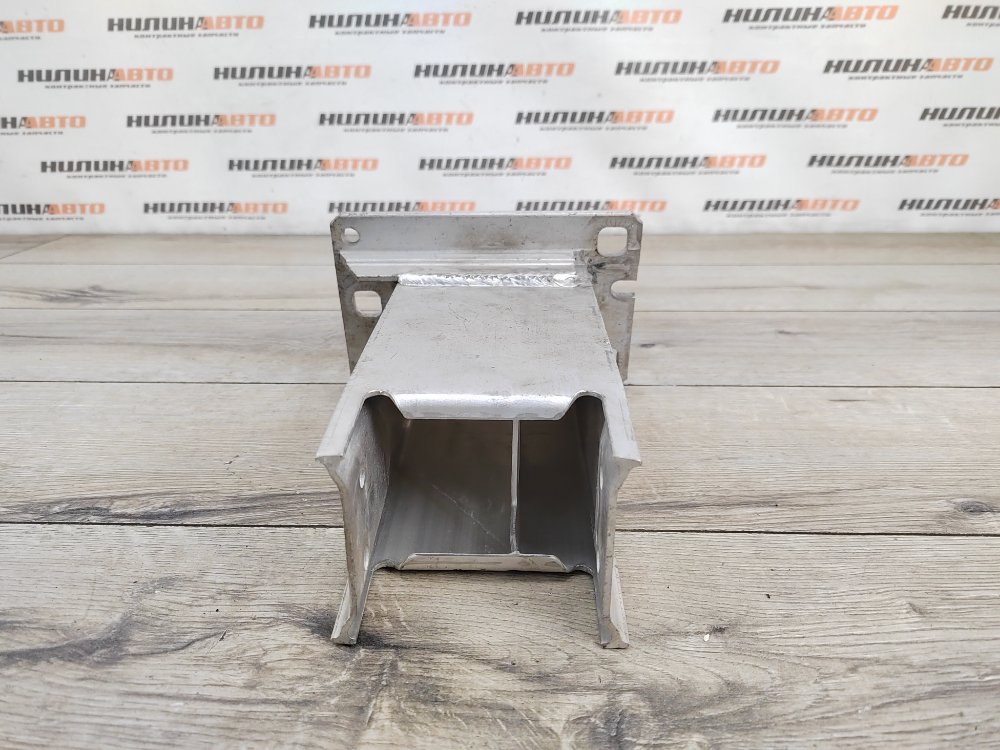 Кронштейн усилителя бампера, 2000 рублей, Москва