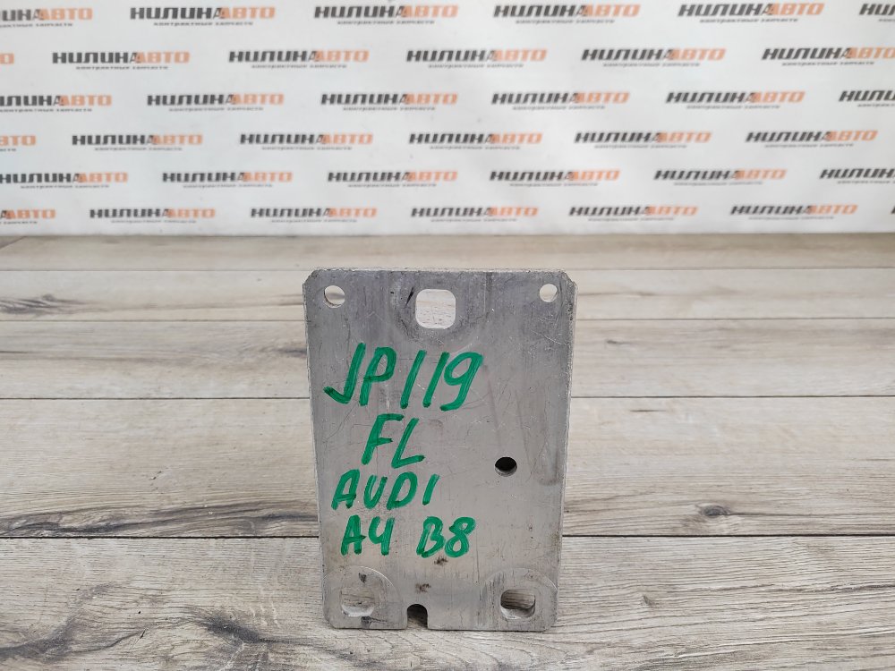 Кронштейн усилителя бампера, 2000 рублей, Москва