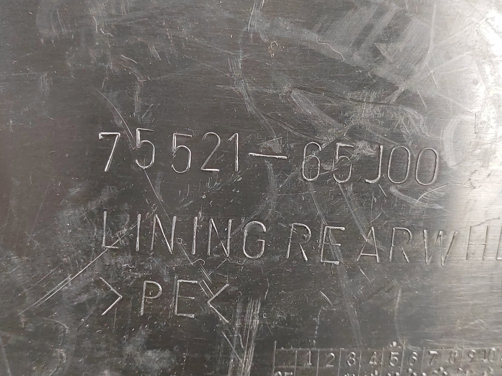 Подкрылок, 500 рублей, Москва