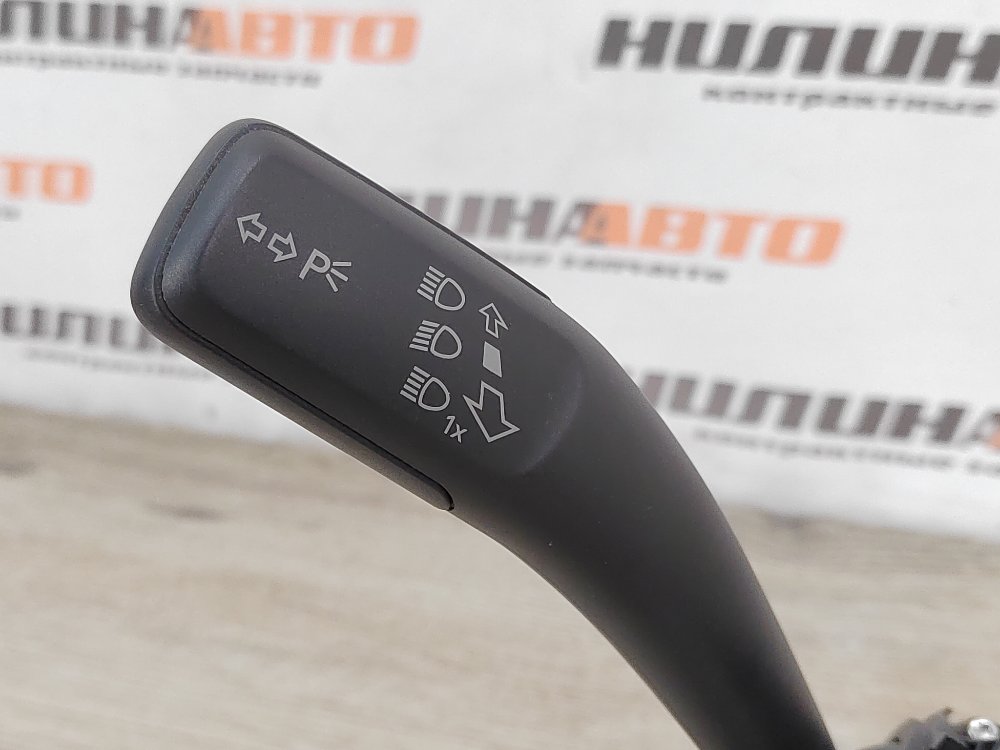 Подрулевой переключатель, 2000 рублей, Москва