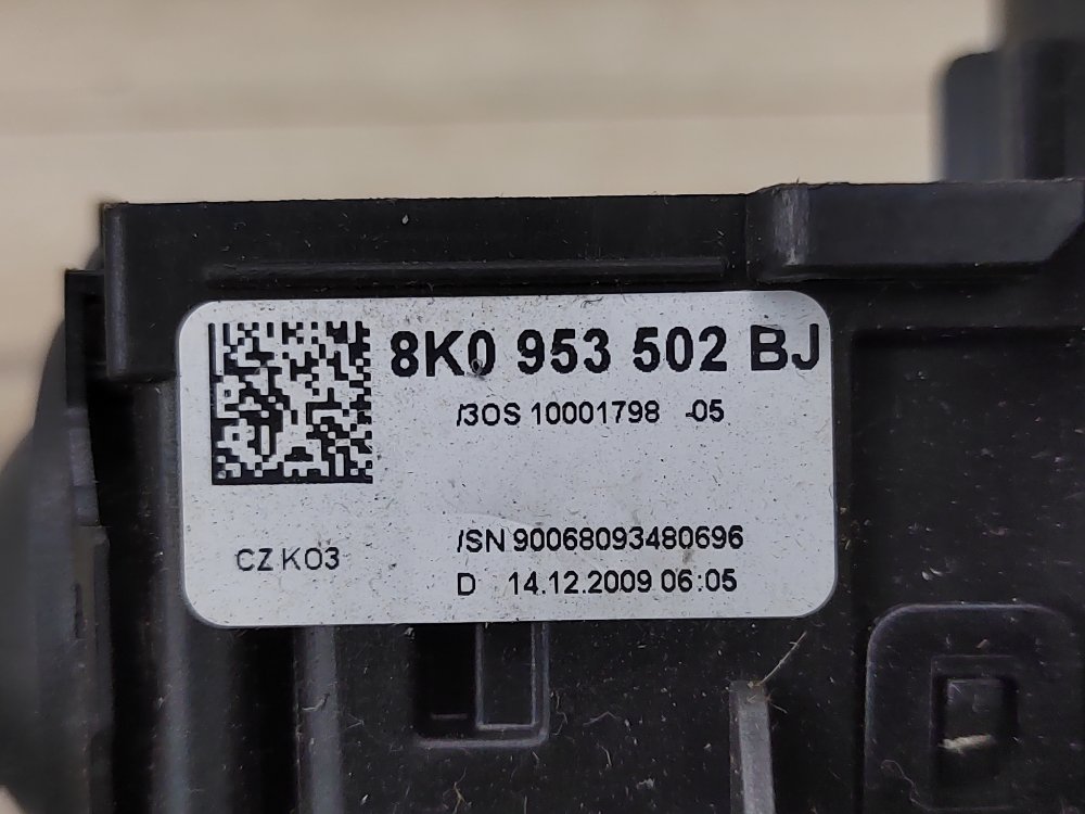 Подрулевой переключатель, 2000 рублей, Москва