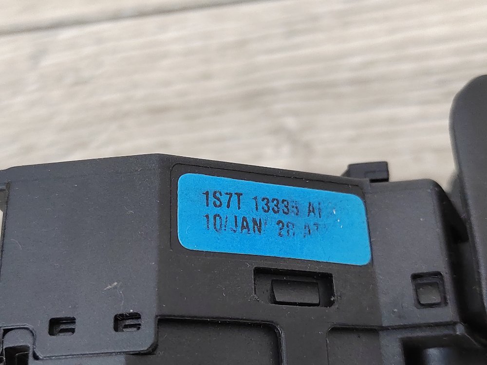 Переключатель подрулевой поворотников, 500 рублей, Москва