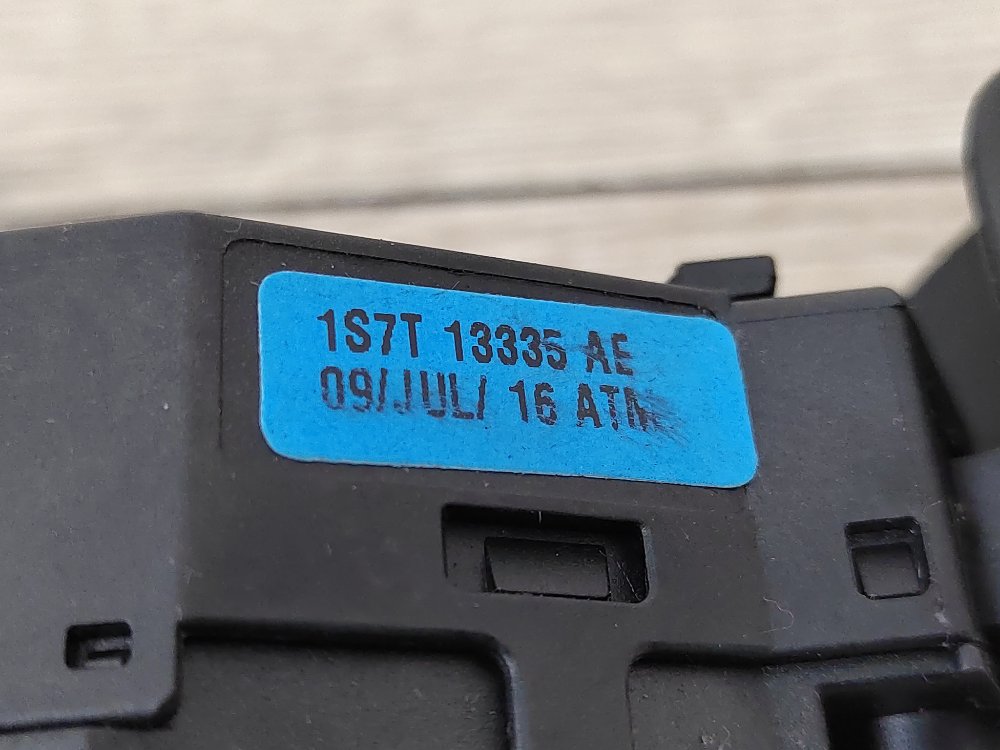 Переключатель подрулевой поворотников, 500 рублей, Москва